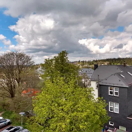 Paula オーバーホーフ